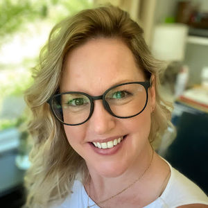 Meet your Posher, Joelle